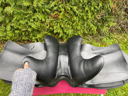 Sommer Diplomat WKE 17,5" schwarz Dressursattel, Pferdesattel Shop