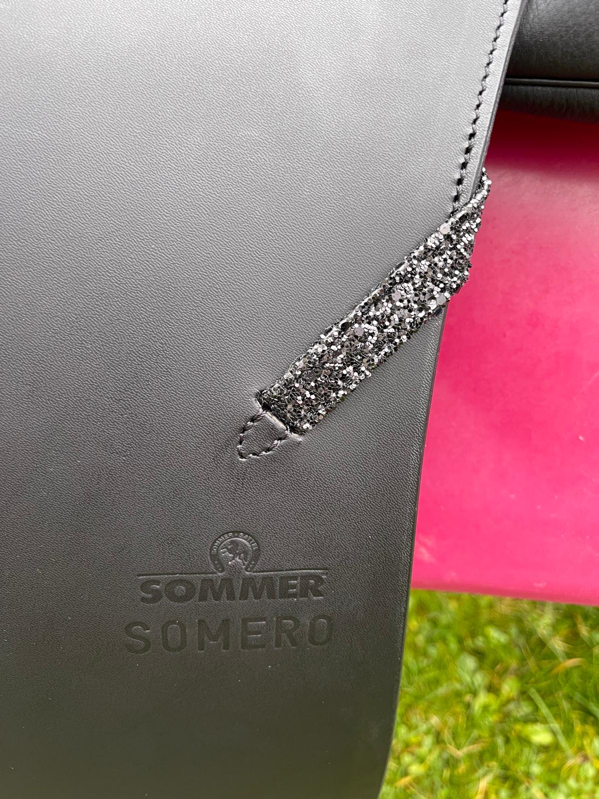 Sommer Somero Classic DS "Galaxy 999" 18" Schwarz Dressursattel [NEU], Pferdesattel Shop