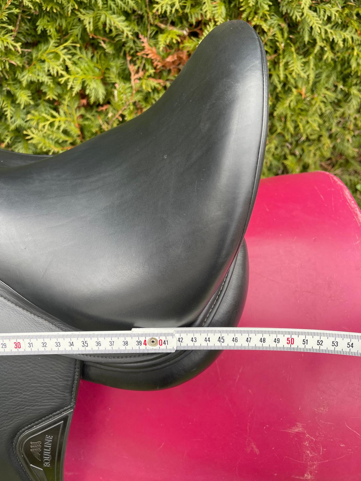 Equiline Contest Dressursattel 17" schwarz, Pferdesattel Shop