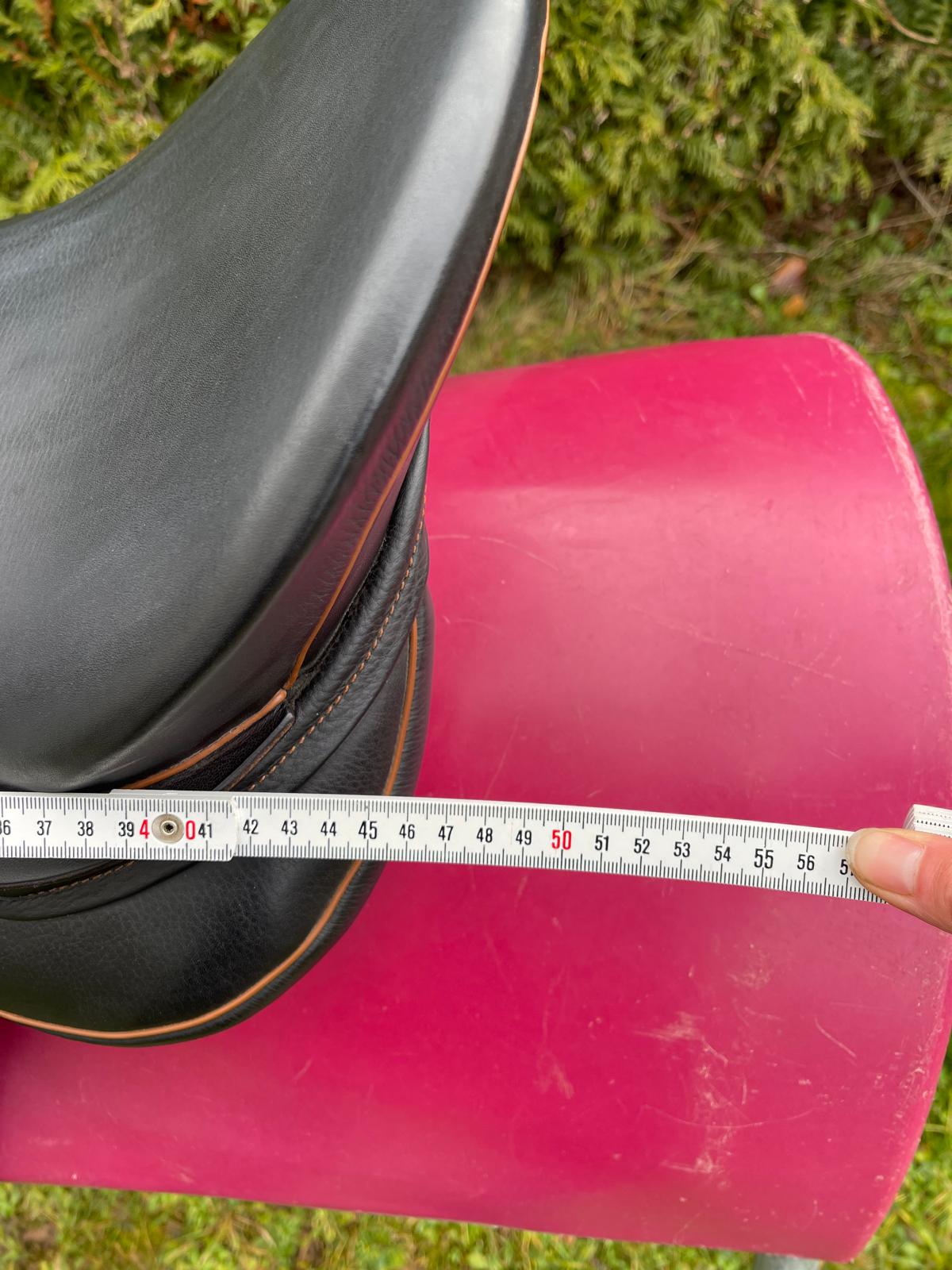 Sommer Diplomat DS  17,5" schwarz, Keder/Nähte Cognac Dressursattel, Pferdesattel Shop