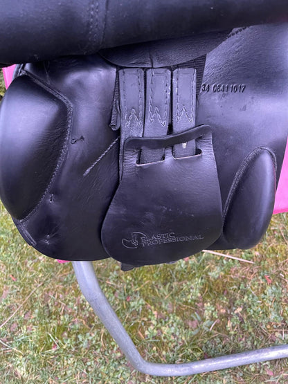 Prestige Elastic Professional Jump  17" schwarz KW 34 Springsattel, Pferdesattel Shop
