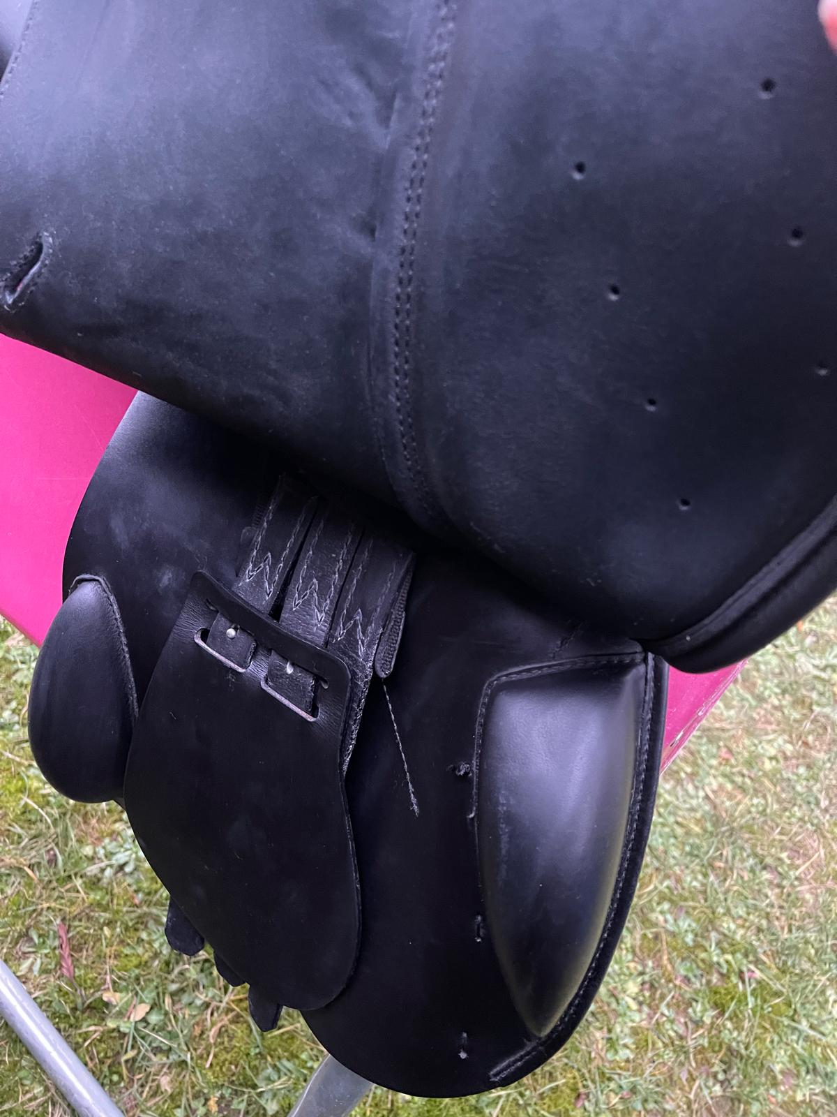 Prestige Elastic Professional Jump  17" schwarz KW 34 Springsattel, Pferdesattel Shop