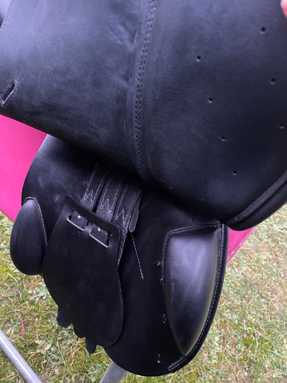 Prestige Elastic Professional Jump  17" schwarz KW 34 Springsattel, Pferdesattel Shop