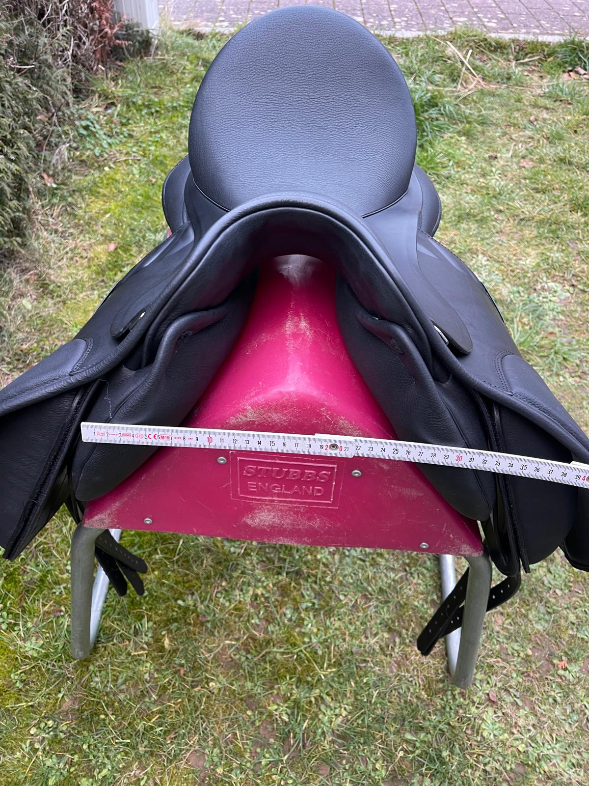 Sommer Passion DS Halbmond lack schwarz 17,5" [NEU], Pferdesattel Shop