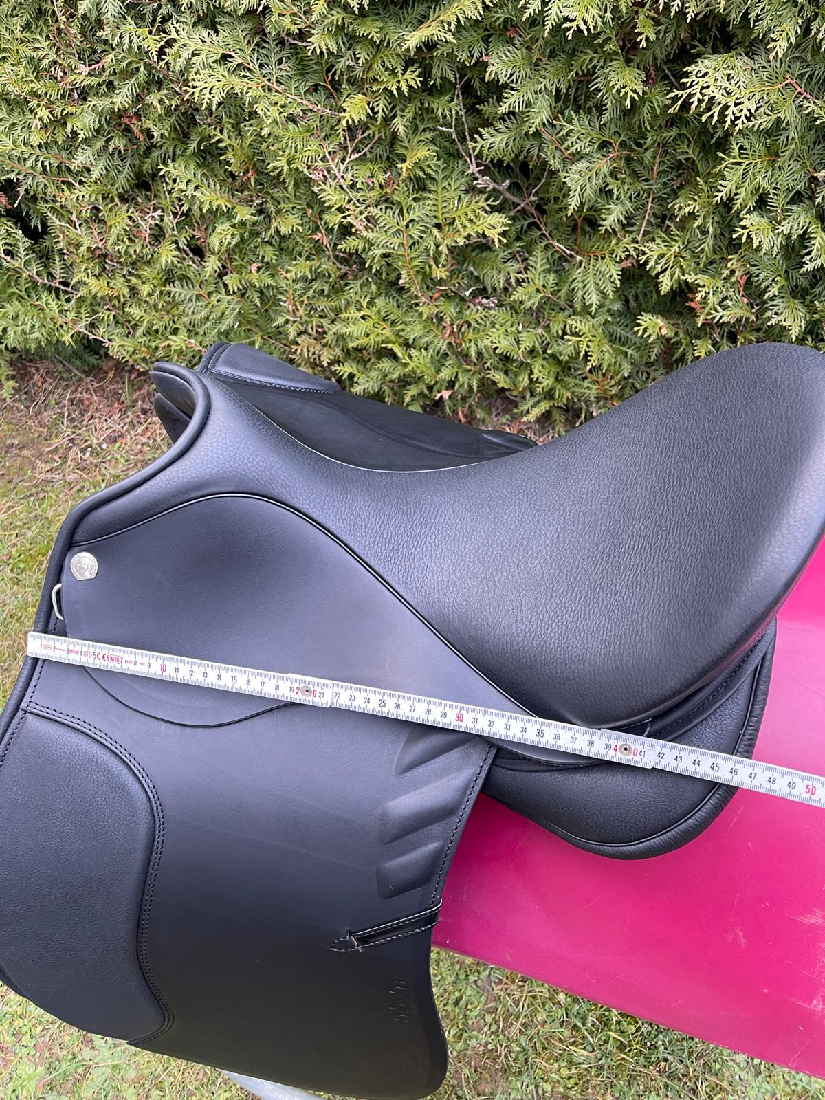 Sommer Passion DS Halbmond lack schwarz 17,5" [NEU], Pferdesattel Shop