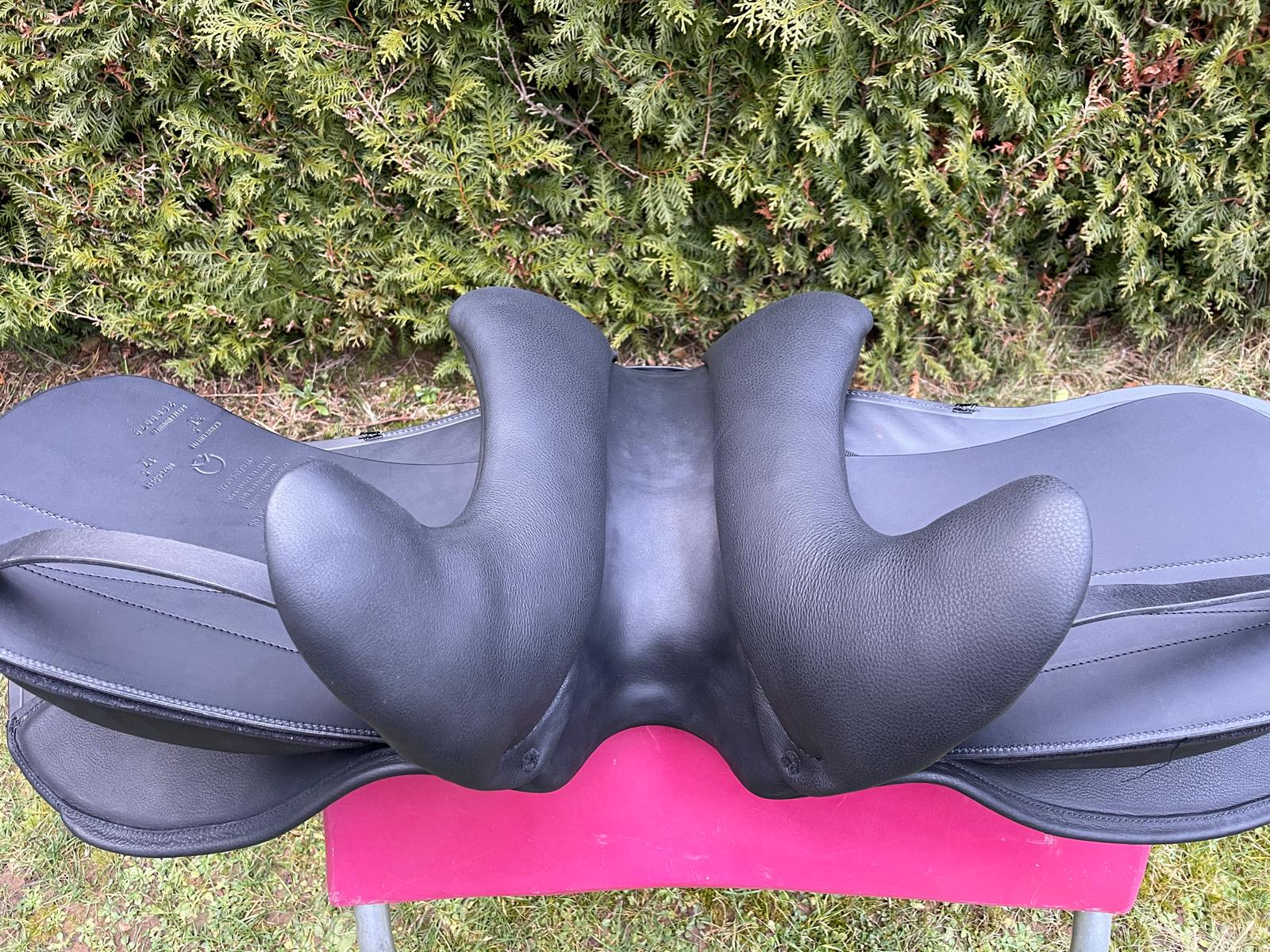 Sommer Passion DS Halbmond lack schwarz 17,5" [NEU], Pferdesattel Shop