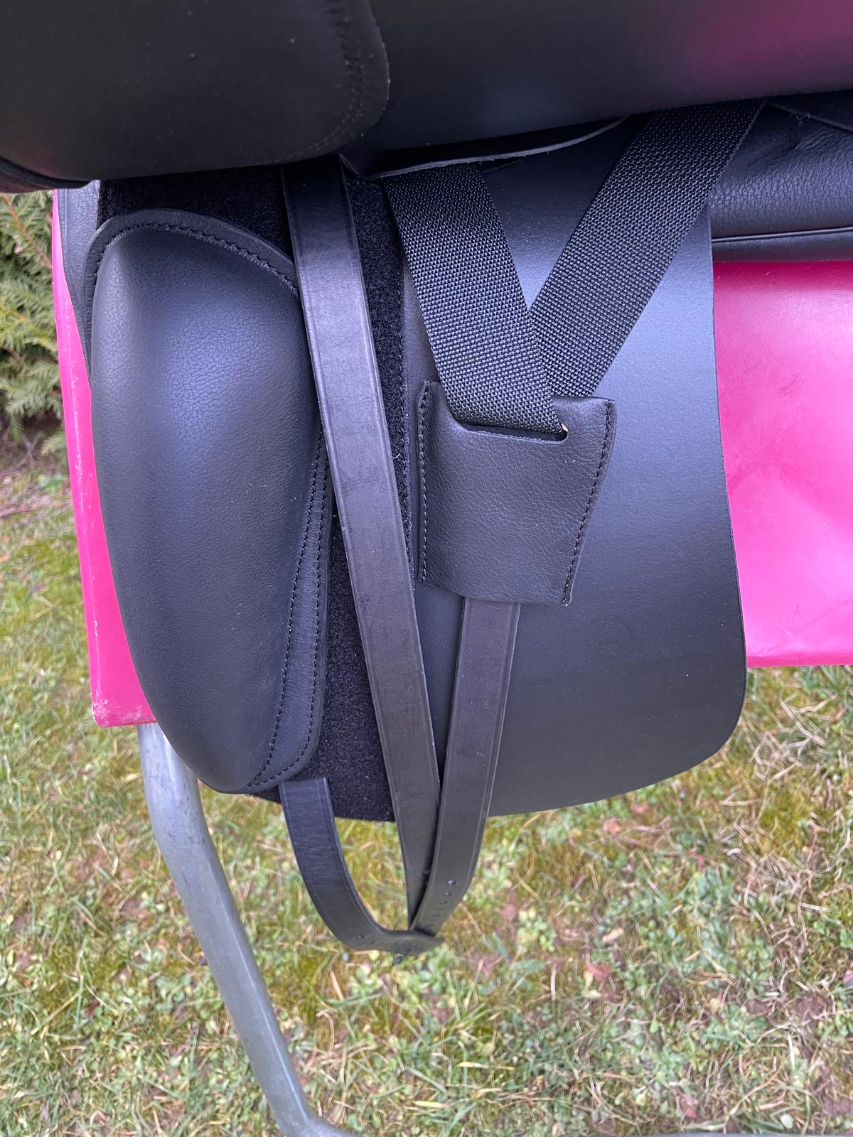 Sommer Passion DS Halbmond lack schwarz 17,5" [NEU], Pferdesattel Shop