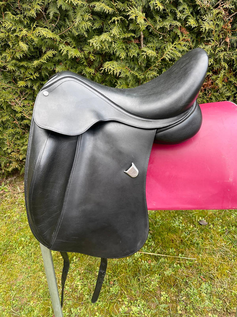 Bates Innova Easy Care 17,5" schwarz Dressursattel