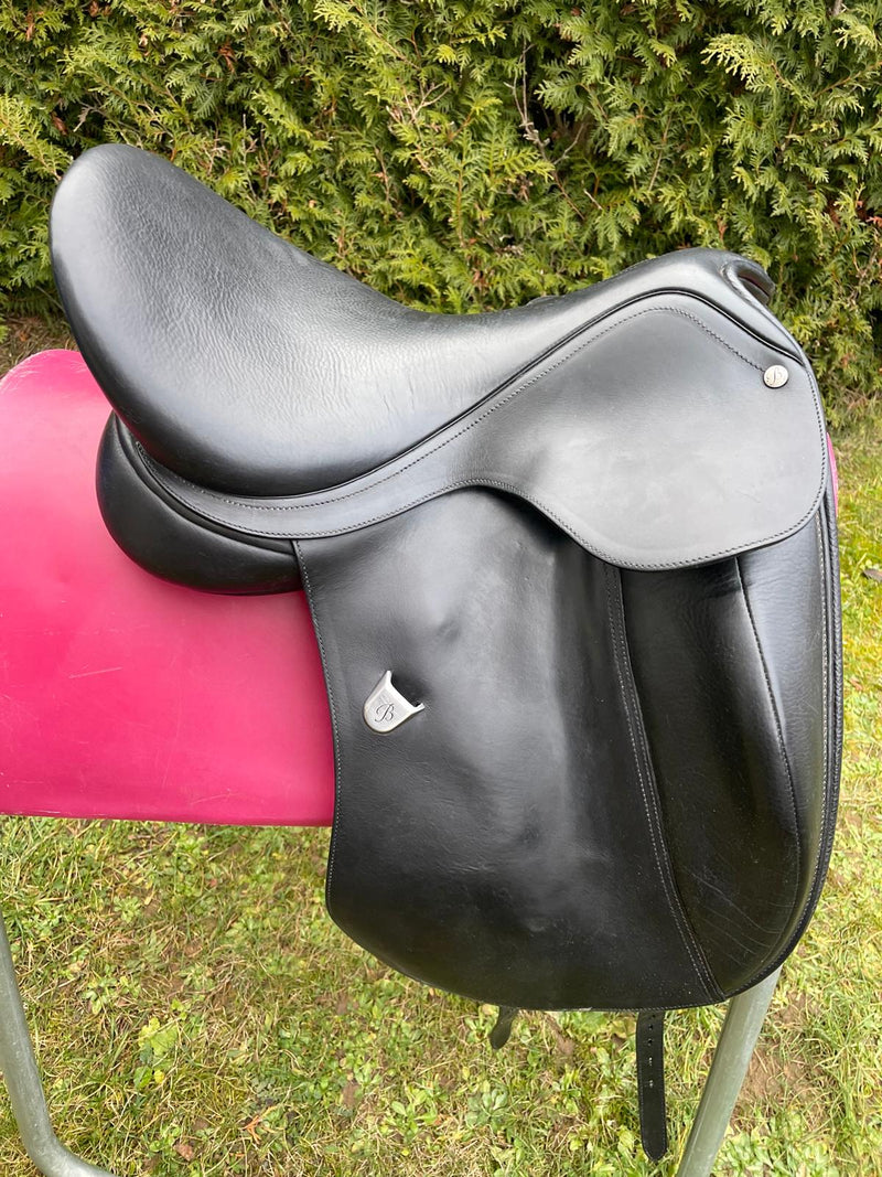 Bates Innova Easy Care 17,5" schwarz Dressursattel