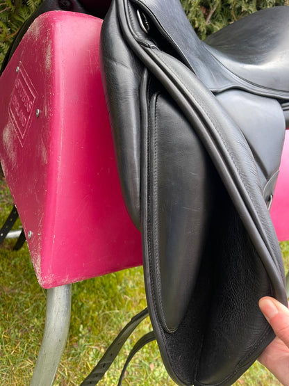 Selleria Equipe DR Bocelli Monoblatt 17,5" Dressursattel, Pferdesattel Shop