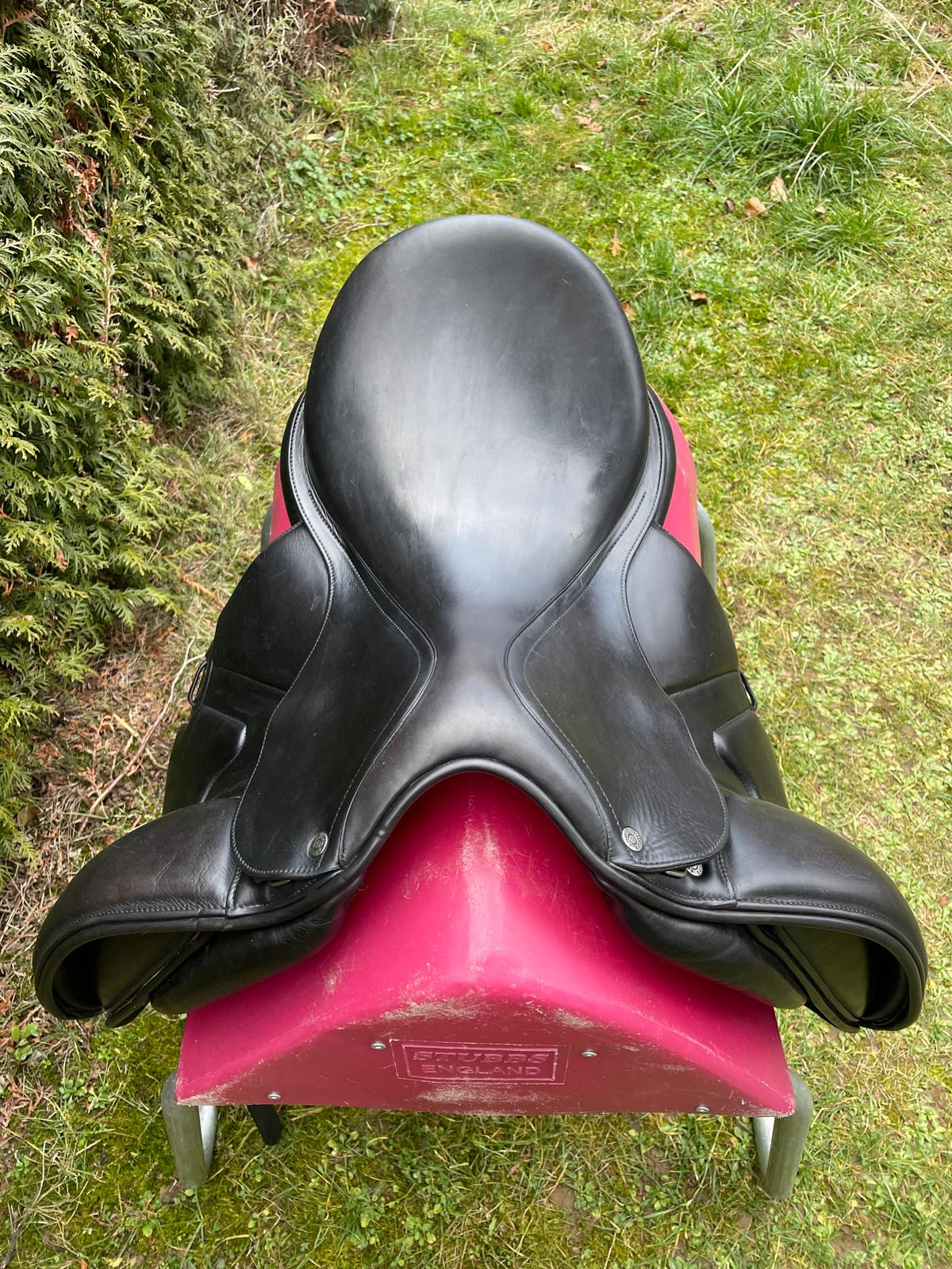 Selleria Equipe DR Bocelli Monoblatt 17,5" Dressursattel, Pferdesattel Shop