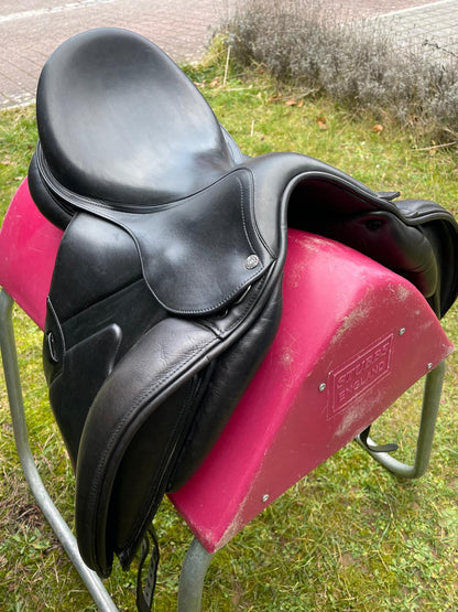 Selleria Equipe DR Bocelli Monoblatt 17,5" Dressursattel, Pferdesattel Shop