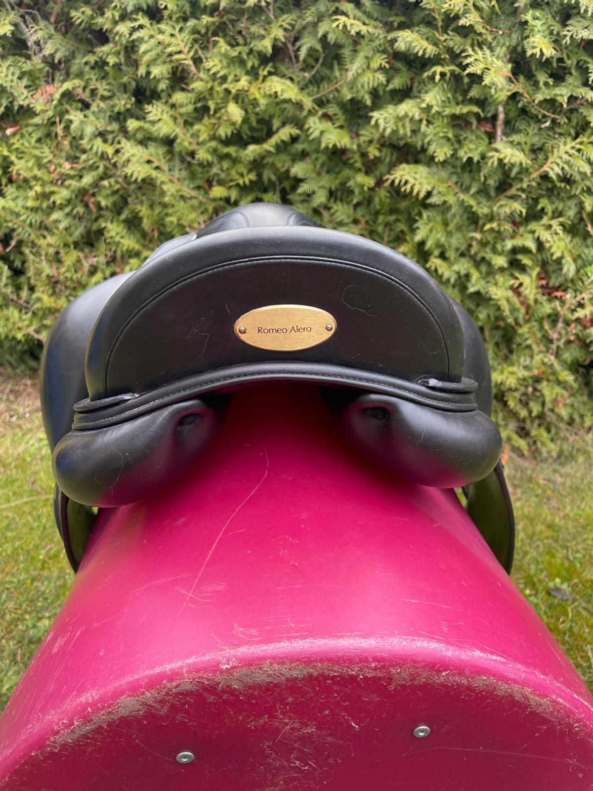 Selleria Equipe DR Bocelli Monoblatt 17,5" Dressursattel, Pferdesattel Shop