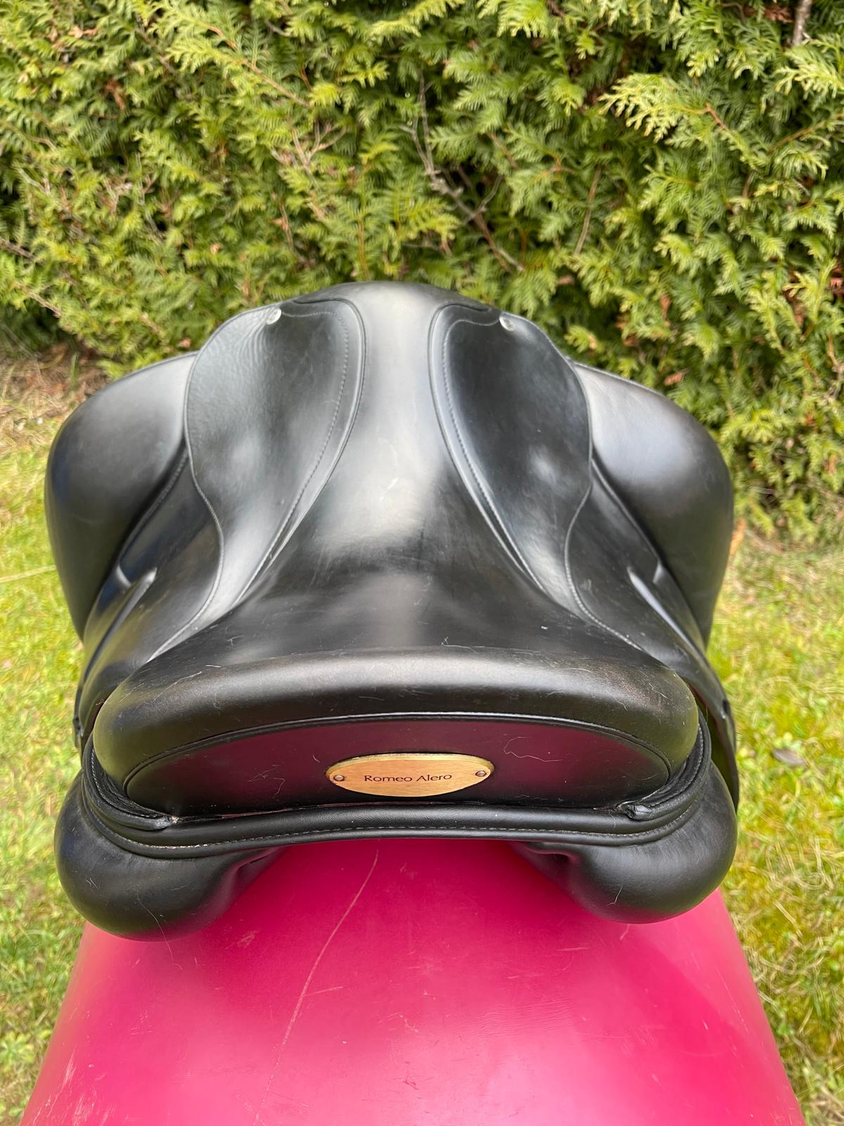 Selleria Equipe DR Bocelli Monoblatt 17,5" Dressursattel, Pferdesattel Shop