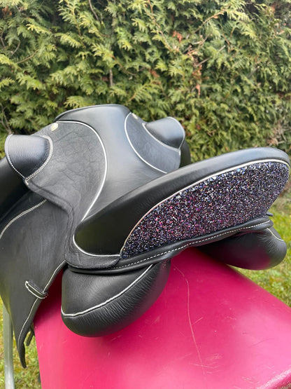 Sommer Novalis  "Galaxy Super 321"  18" schwarz [NEU]; Pferdesattel Shop