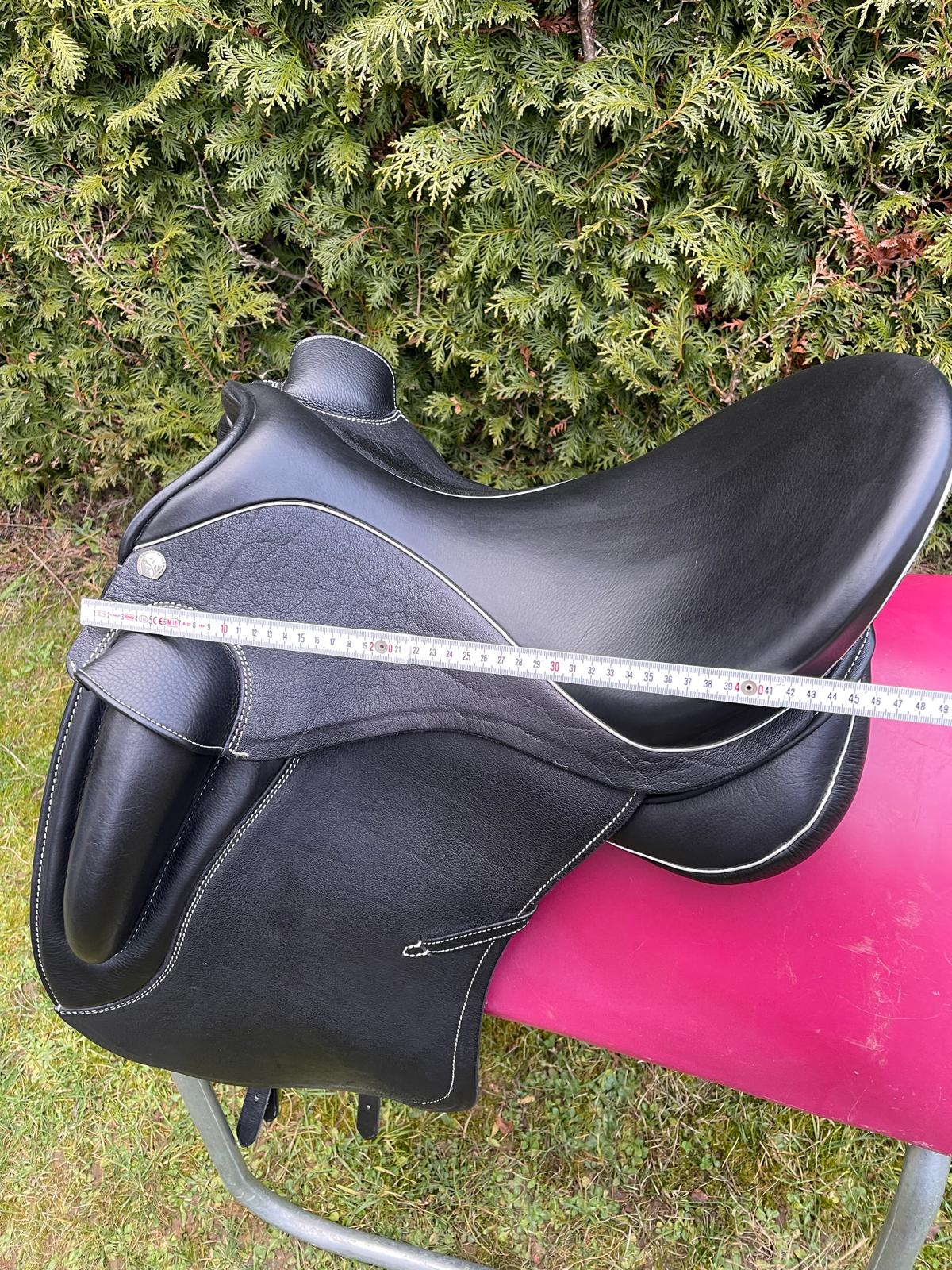 Sommer Novalis  "Galaxy Super 321"  18" schwarz [NEU]; Pferdesattel Shop