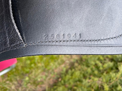 Sommer Novalis  "Galaxy Super 321"  18" schwarz [NEU]; Pferdesattel Shop