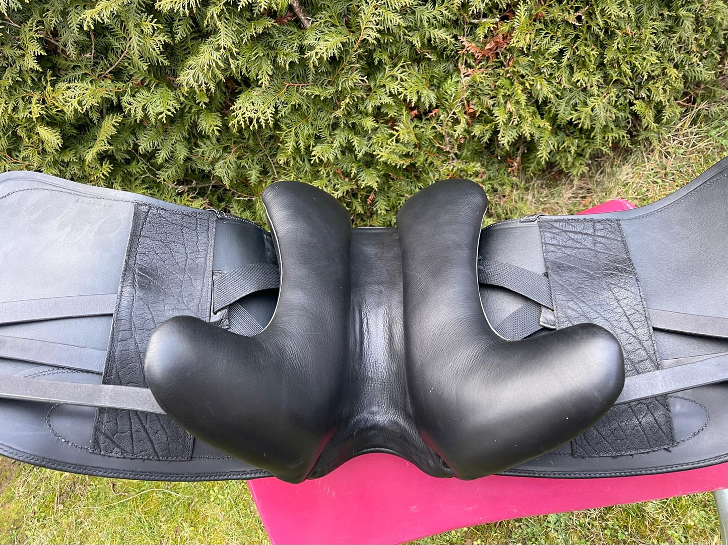 Sommer Novalis  "Galaxy Super 321"  18" schwarz [NEU]; Pferdesattel Shop