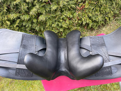 Sommer Novalis  "Galaxy Super 321"  18" schwarz [NEU]; Pferdesattel Shop