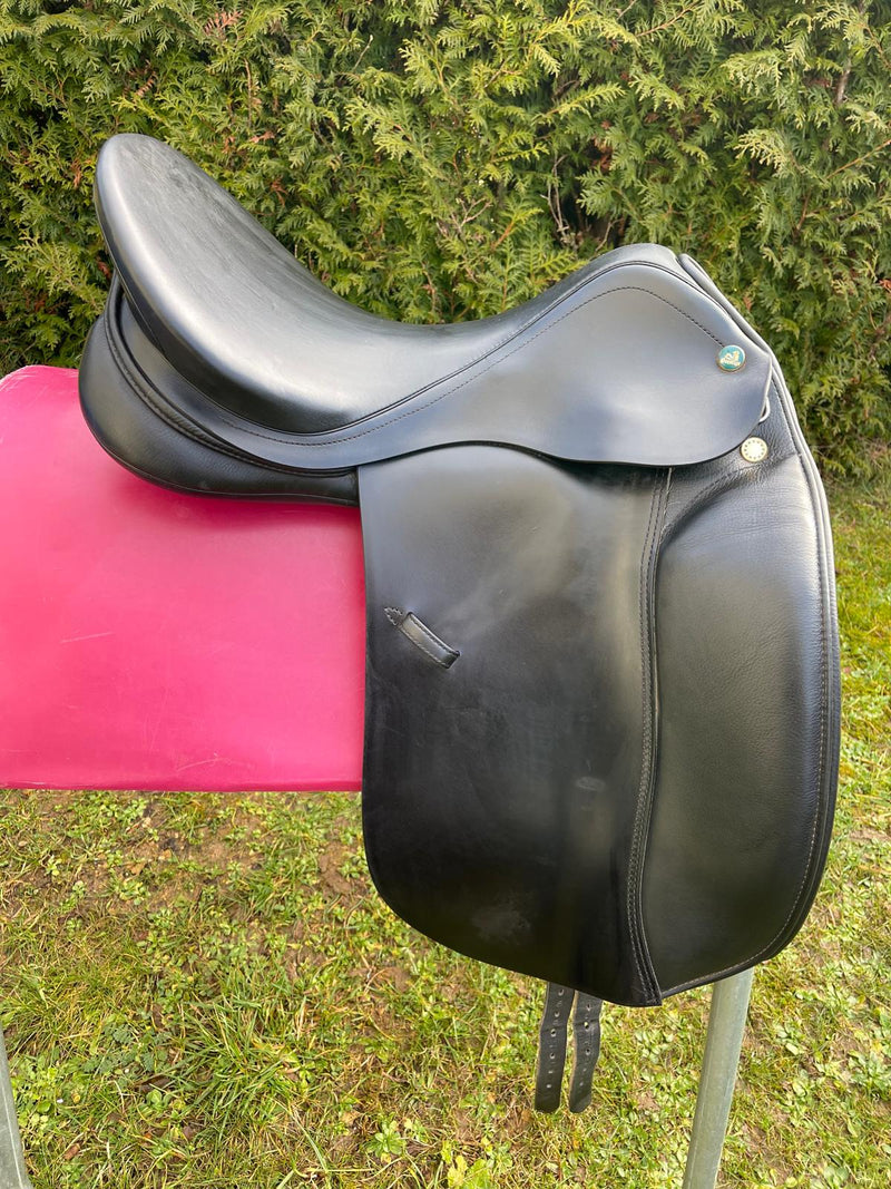 Prestige Modena 17"  17/34 schwarz Dressursattel