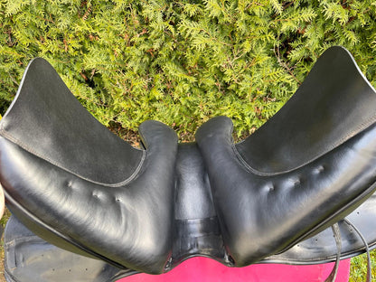 Prestige Modena 17"  17/34 schwarz Dressursattel, Pferdesattel Shop