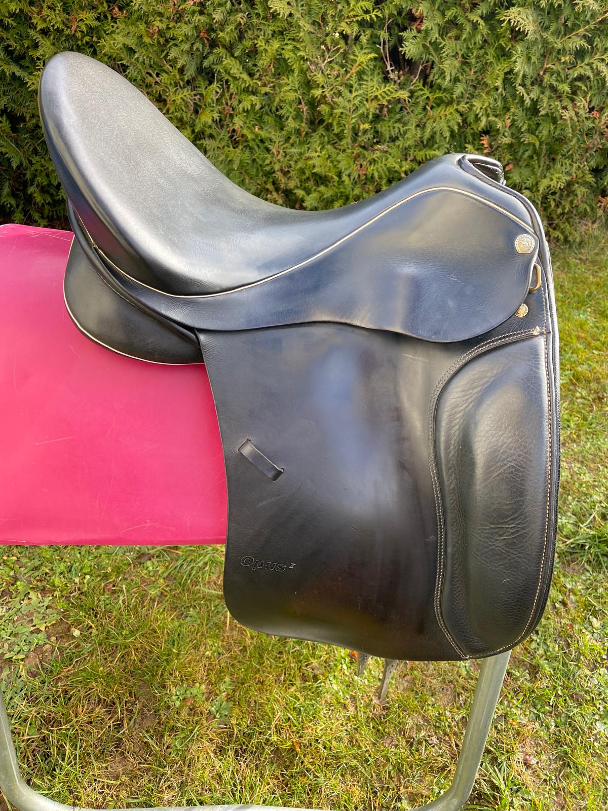 Sommer Opus Dressur 17,5" schwarz  Dressursattel, Pferdesattel Shop