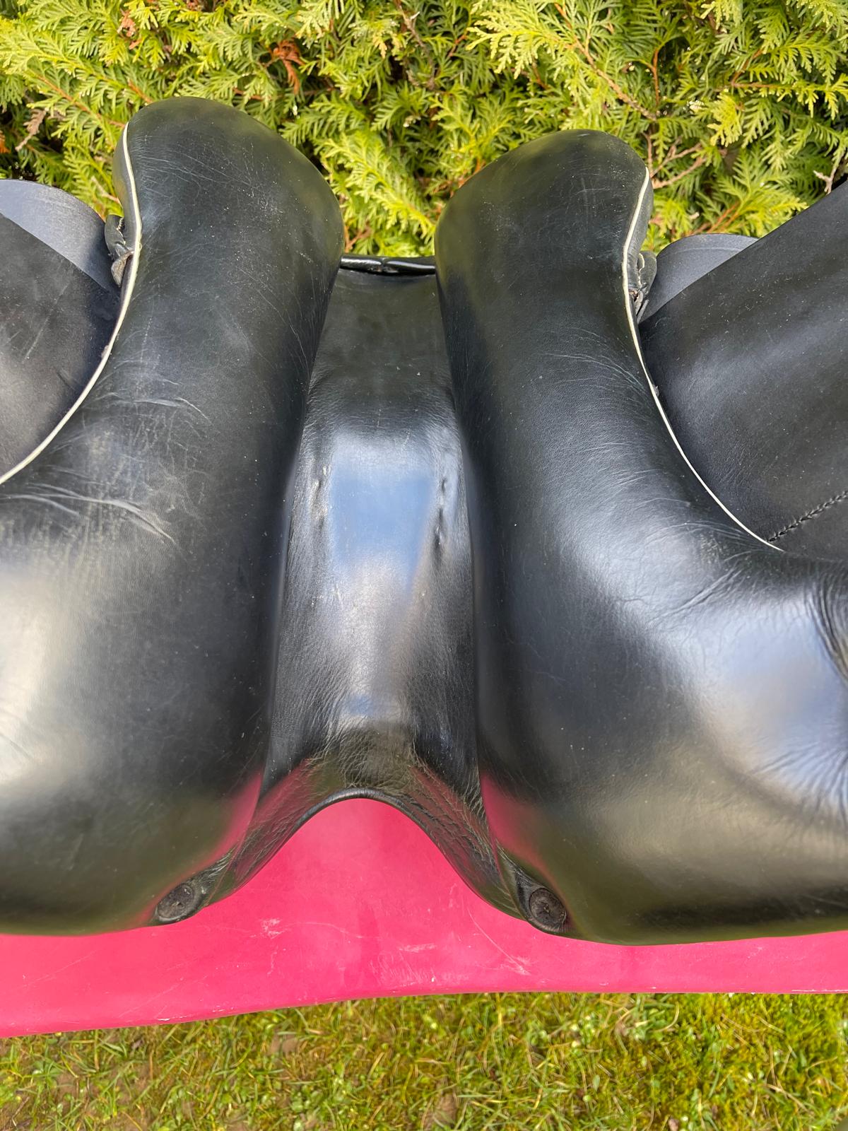 Sommer Opus Dressur 17,5" schwarz  Dressursattel, Pferdesattel Shop