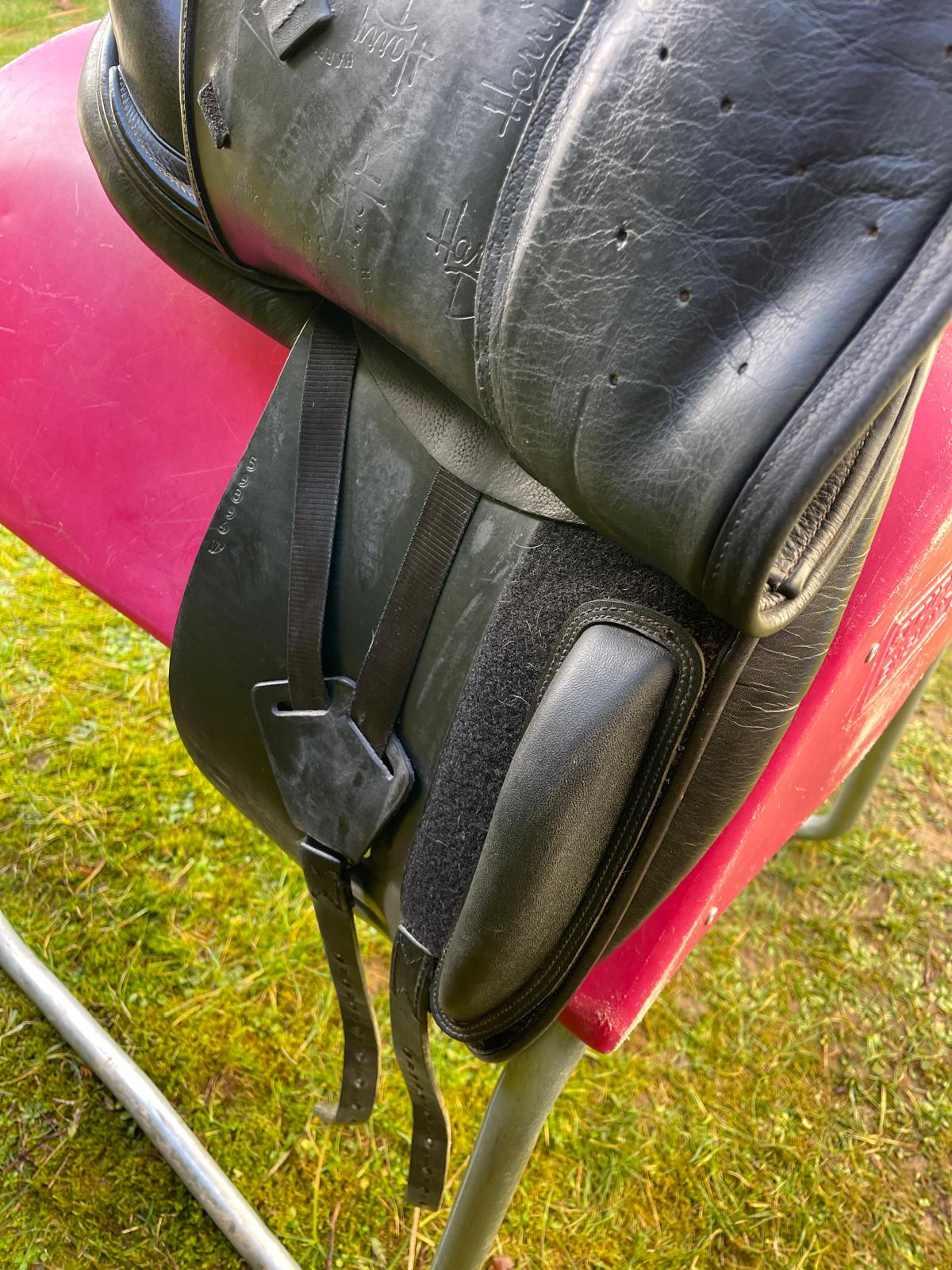 Anke Just by Harry Dabbs 17" Elegant Dressursattel, Pferdesattel Shop