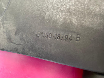 Velicea Onyx 17" schwarz Dressursattel, Pferdesattel Shop