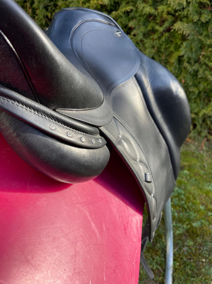 Velicea Onyx 17" schwarz Dressursattel, Pferdesattel Shop