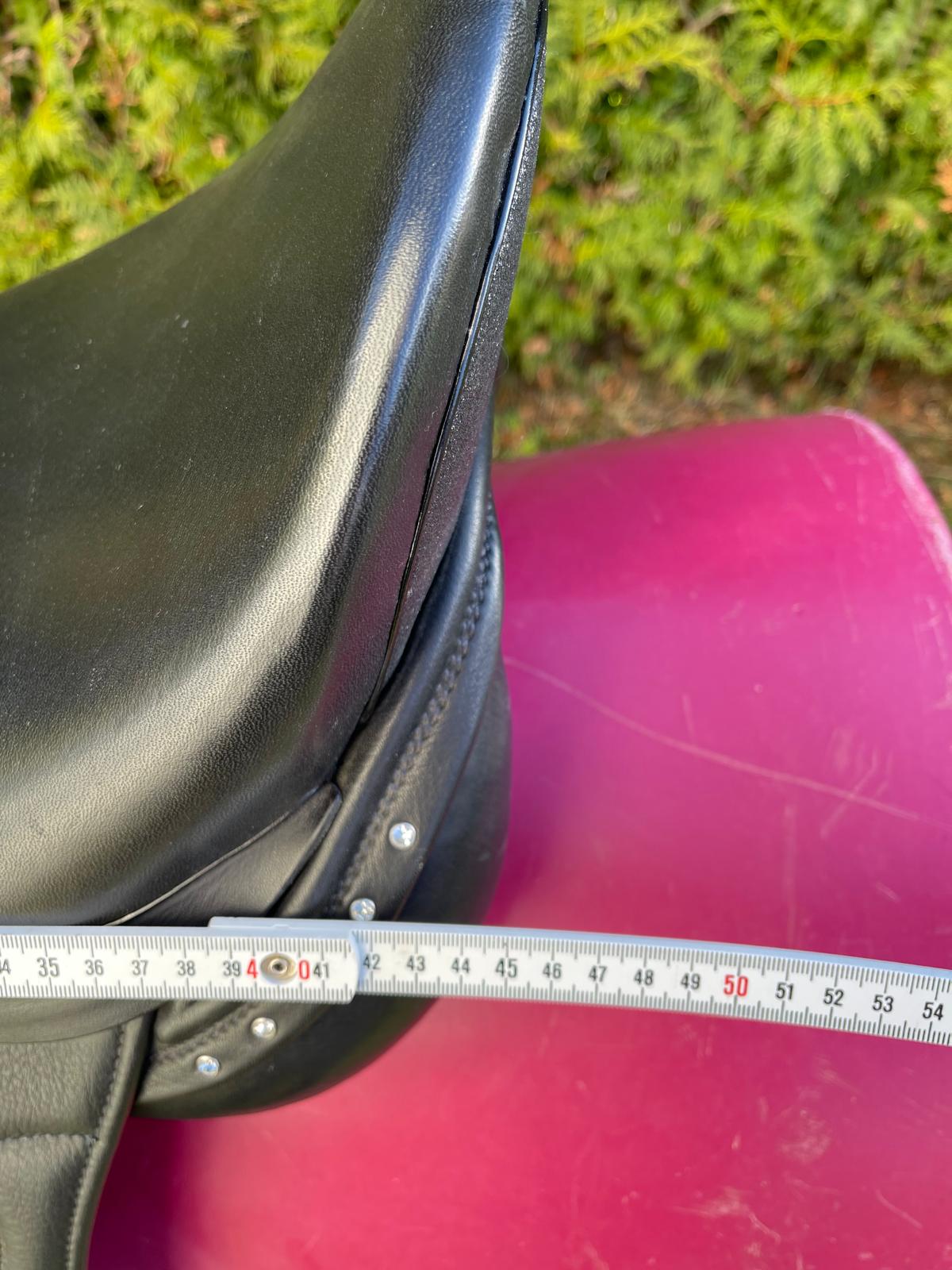 Velicea Onyx 17" schwarz Dressursattel, Pferdesattel Shop