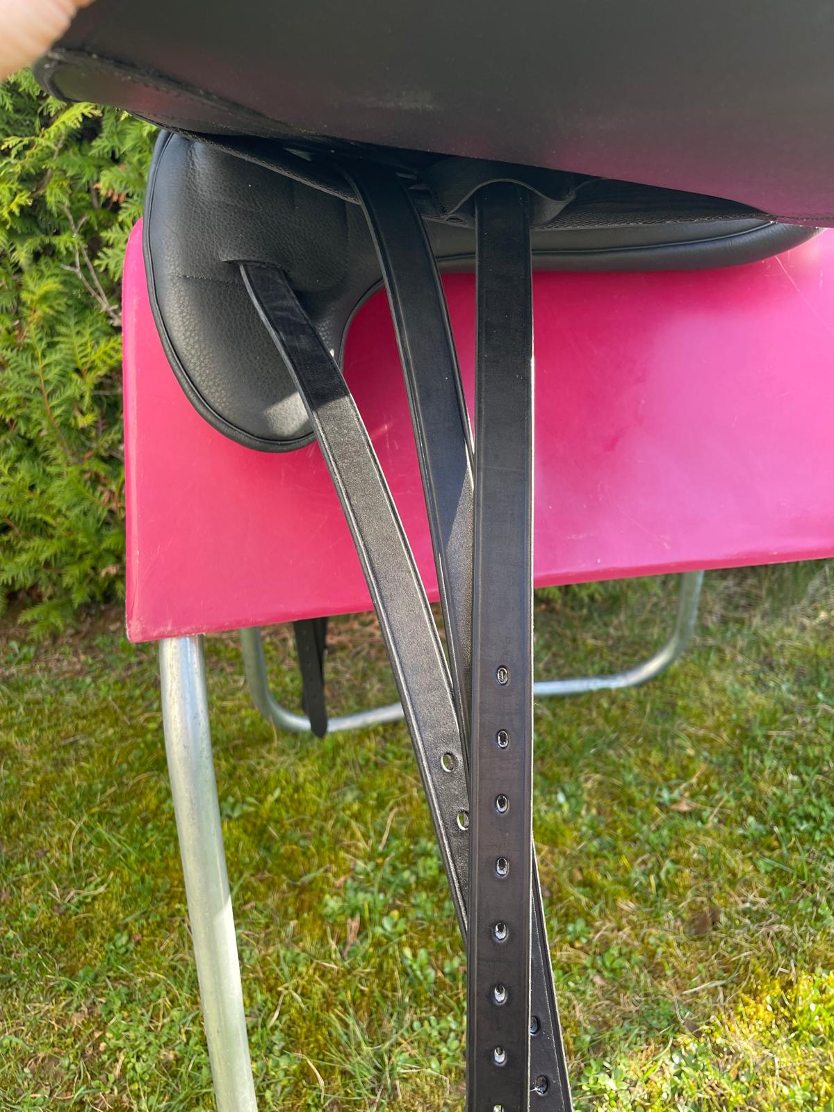 Sommer Novalis  "Galaxy 999"  17" schwarz [NEU], Pferdesattel Shop