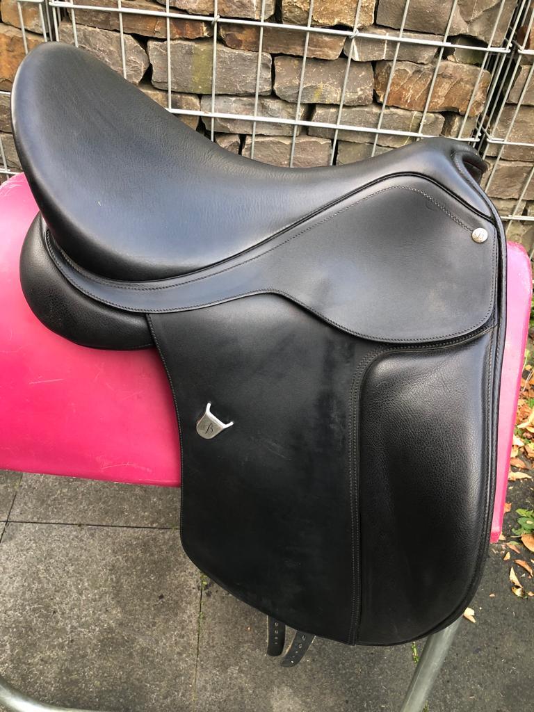 Bates Dressage 17,5" Schwarz Dressursattel