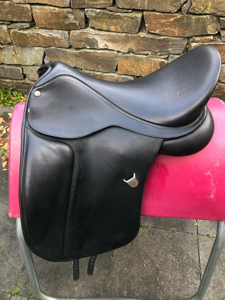 Bates Dressage 17,5" Schwarz Dressursattel